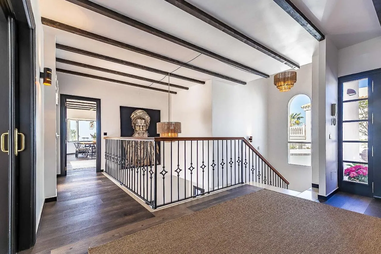 64-Luxury Villa With Jacuzzi & Pool In Mijas!