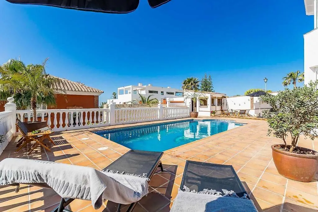 64-Luxury Villa With Jacuzzi & Pool In Mijas!