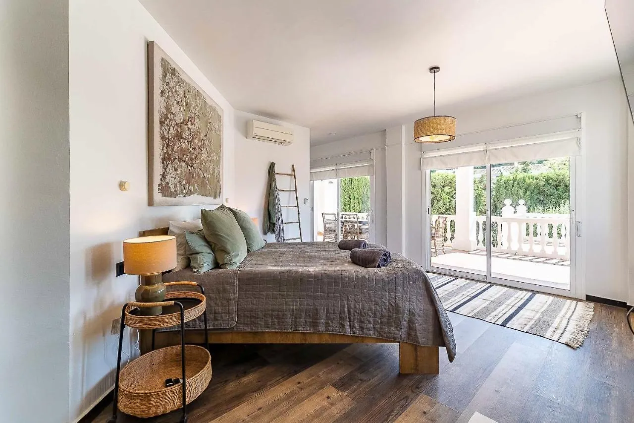 64-Luxury Villa With Jacuzzi & Pool In Mijas!